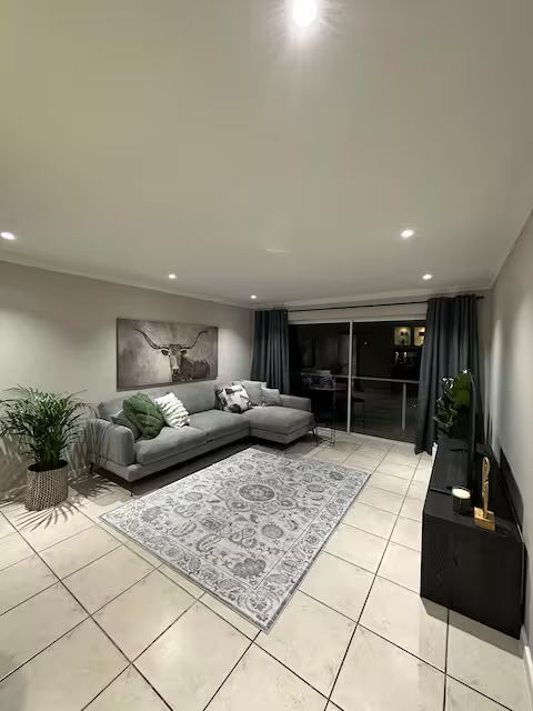 To Let 2 Bedroom Property for Rent in Heldervue Western Cape